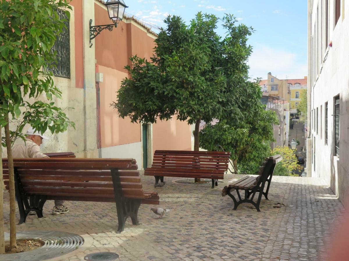 Chiado Bairro Alto, Bright And Newly Renovated 3 Bedroom Apartment, Lisbon Historical Center Exterior photo